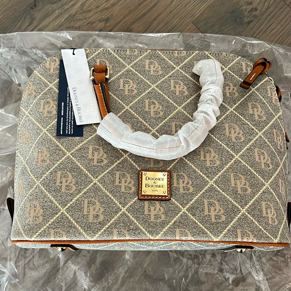 Dooney & Bourke handbag, NEW with tags